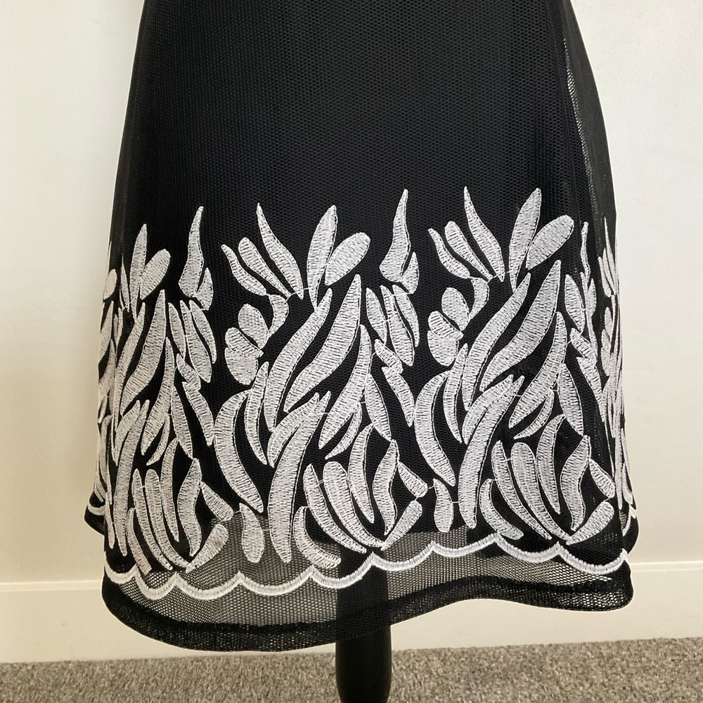 DKNY Embroidered mesh overlay dress - Picture 3 of 5